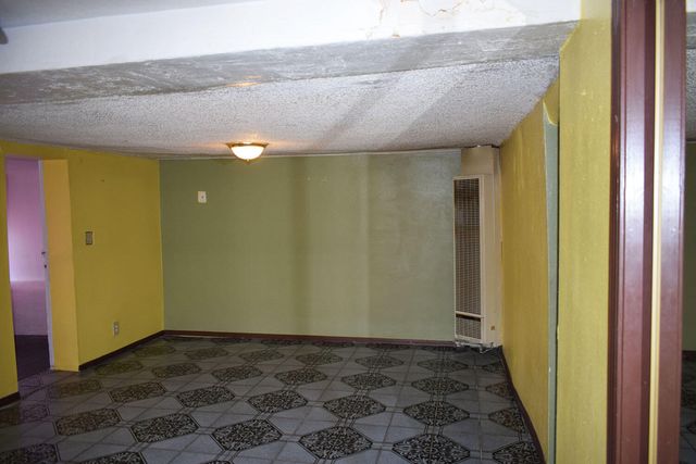 909 Pacific Avenue SW, Albuquerque, NM 87102