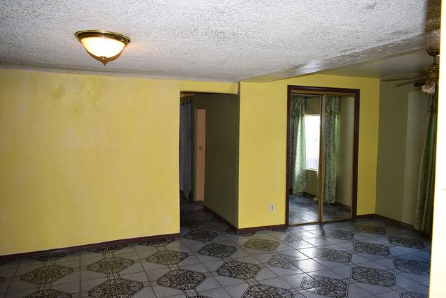 909 Pacific Avenue SW, Albuquerque, NM 87102