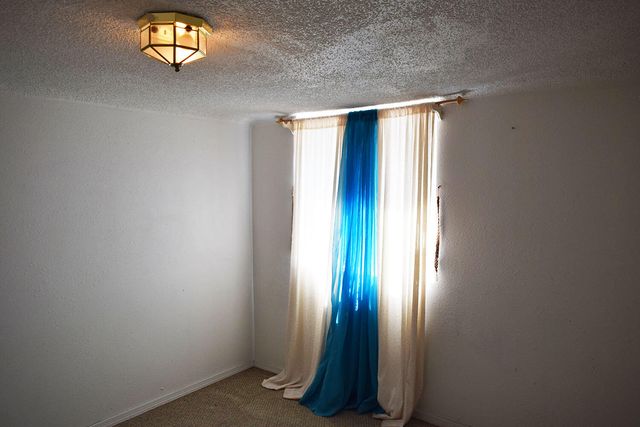 909 Pacific Avenue SW, Albuquerque, NM 87102