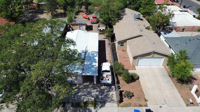 909 Pacific Avenue SW, Albuquerque, NM 87102