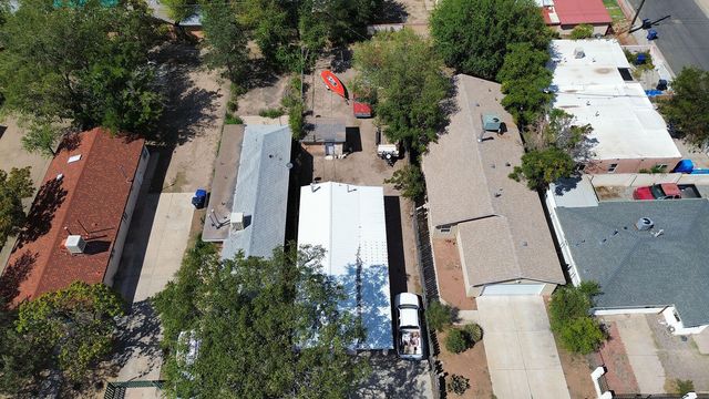 909 Pacific Avenue SW, Albuquerque, NM 87102