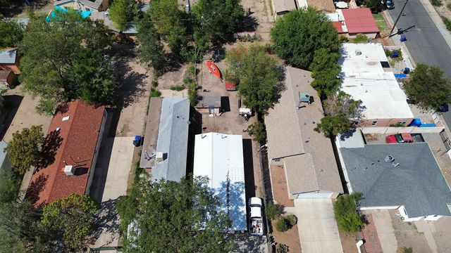 909 Pacific Avenue SW, Albuquerque, NM 87102