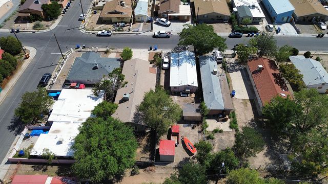 909 Pacific Avenue SW, Albuquerque, NM 87102