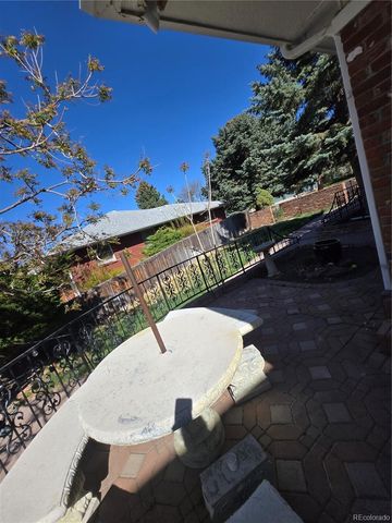 3040 Oak Street, Lakewood, CO 80215