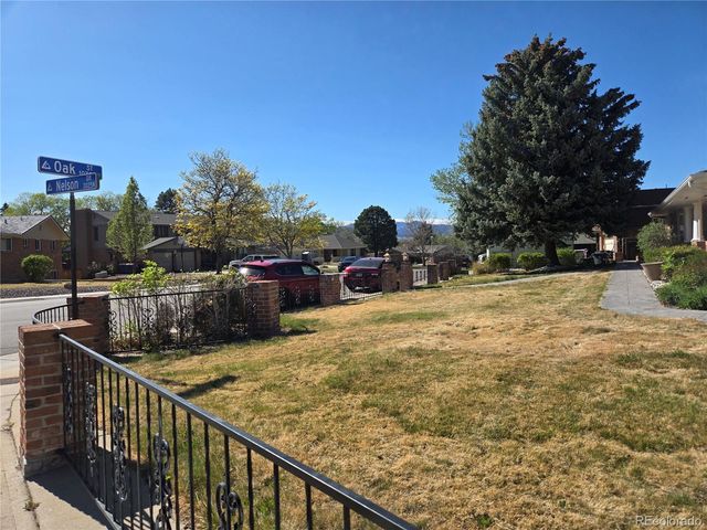 3040 Oak Street, Lakewood, CO 80215