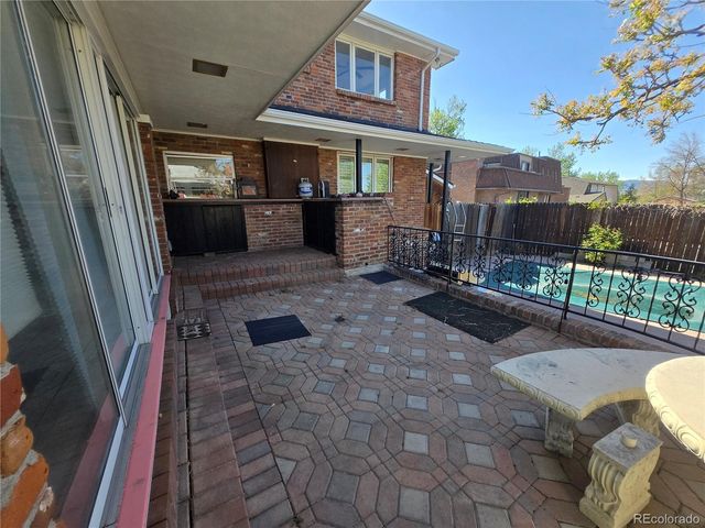 3040 Oak Street, Lakewood, CO 80215