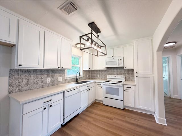 5935 Southseas Street, Houston, TX 77033