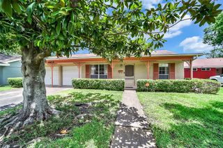 6814 Mobud Drive, Houston, TX 77074