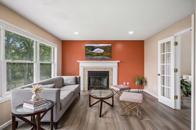 16005 22nd Avenue N, Plymouth, MN 55447