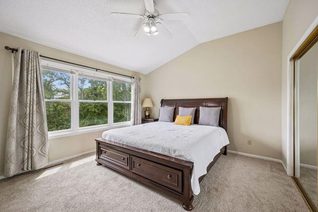 16005 22nd Avenue N, Plymouth, MN 55447