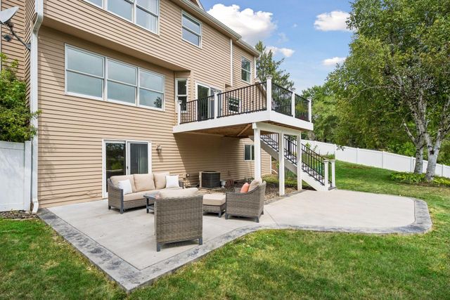 16005 22nd Avenue N, Plymouth, MN 55447