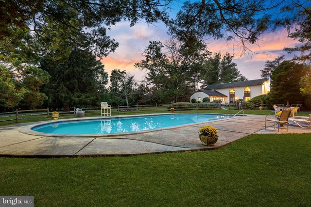 800 PLYMOUTH RD, Gwynedd Valley, PA 19437