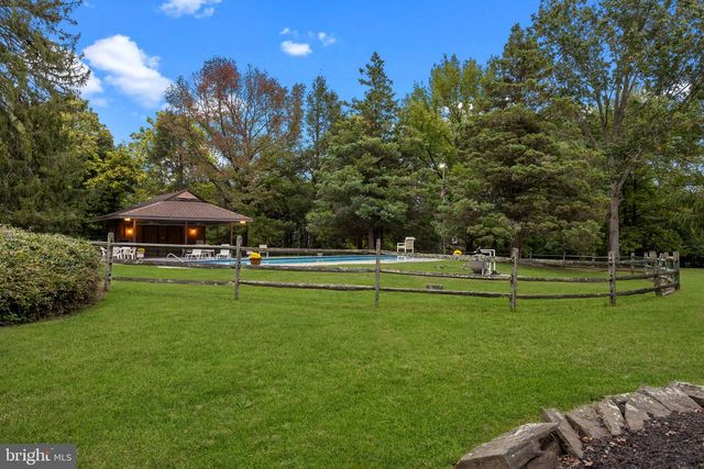 800 PLYMOUTH RD, Gwynedd Valley, PA 19437