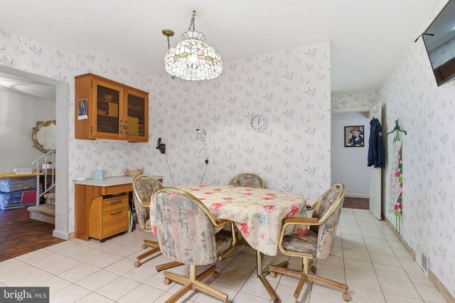 800 PLYMOUTH RD, Gwynedd Valley, PA 19437