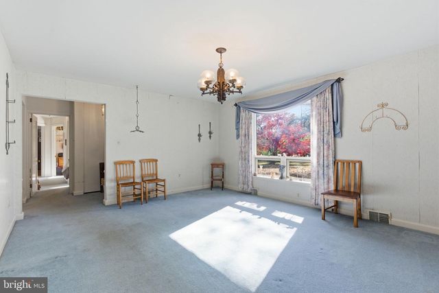 800 PLYMOUTH RD, Gwynedd Valley, PA 19437