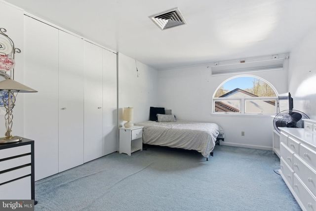 800 PLYMOUTH RD, Gwynedd Valley, PA 19437