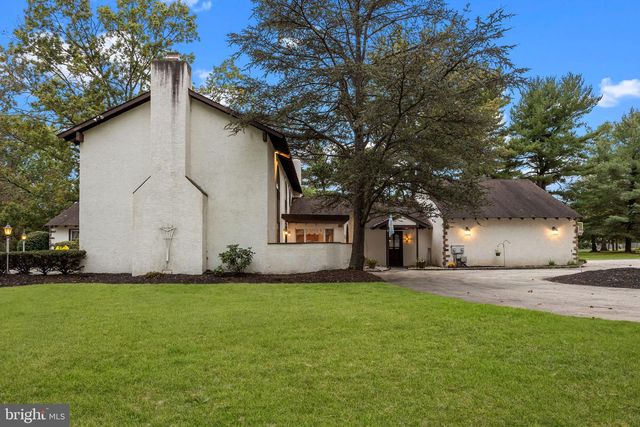 800 PLYMOUTH RD, Gwynedd Valley, PA 19437