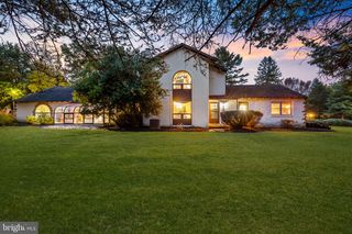 800 PLYMOUTH RD, Gwynedd Valley, PA 19437