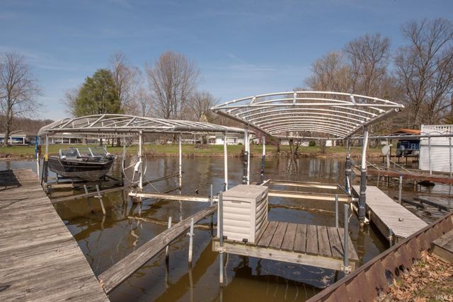 10977 N Lower Lakeshore Drive, Monticello, IN 47960