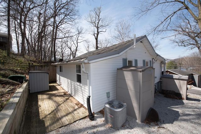 10977 N Lower Lakeshore Drive, Monticello, IN 47960