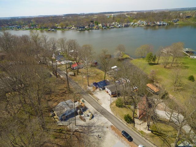 10977 N Lower Lakeshore Drive, Monticello, IN 47960