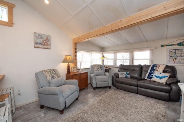 10977 N Lower Lakeshore Drive, Monticello, IN 47960