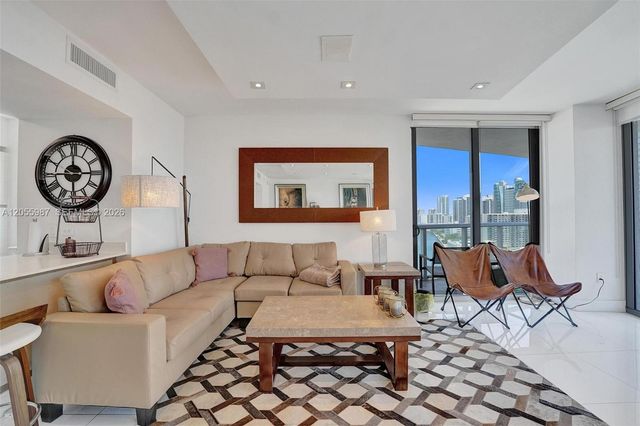 2600 E Hallandale Beach Boulevard T1902, Hallandale Beach, FL 33009