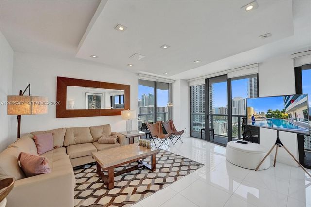 2600 E Hallandale Beach Boulevard T1902, Hallandale Beach, FL 33009