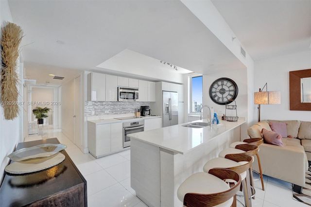 2600 E Hallandale Beach Boulevard T1902, Hallandale Beach, FL 33009