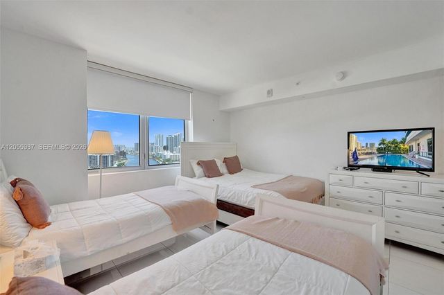 2600 E Hallandale Beach Boulevard T1902, Hallandale Beach, FL 33009