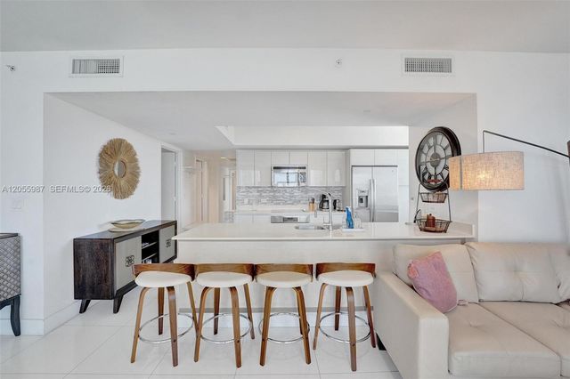 2600 E Hallandale Beach Boulevard T1902, Hallandale Beach, FL 33009