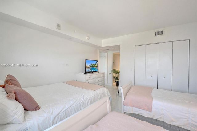 2600 E Hallandale Beach Boulevard T1902, Hallandale Beach, FL 33009