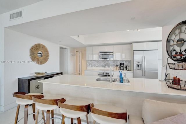 2600 E Hallandale Beach Boulevard T1902, Hallandale Beach, FL 33009