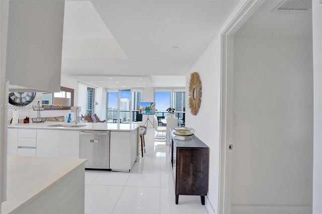 2600 E Hallandale Beach Boulevard T1902, Hallandale Beach, FL 33009