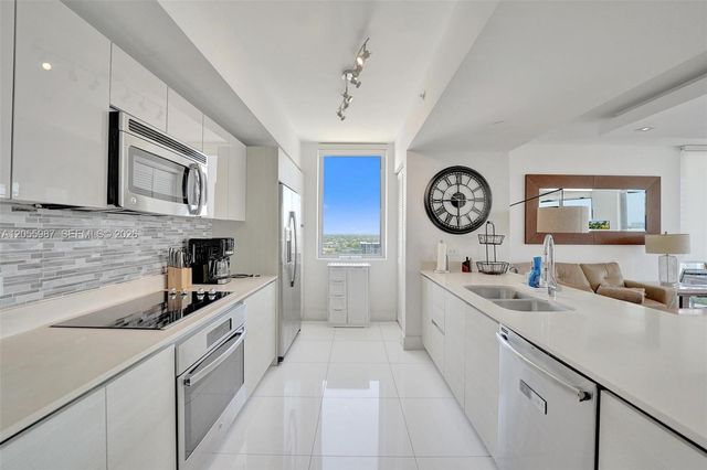 2600 E Hallandale Beach Boulevard T1902, Hallandale Beach, FL 33009