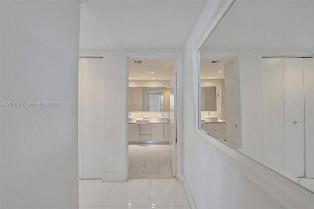 2600 E Hallandale Beach Boulevard T1902, Hallandale Beach, FL 33009