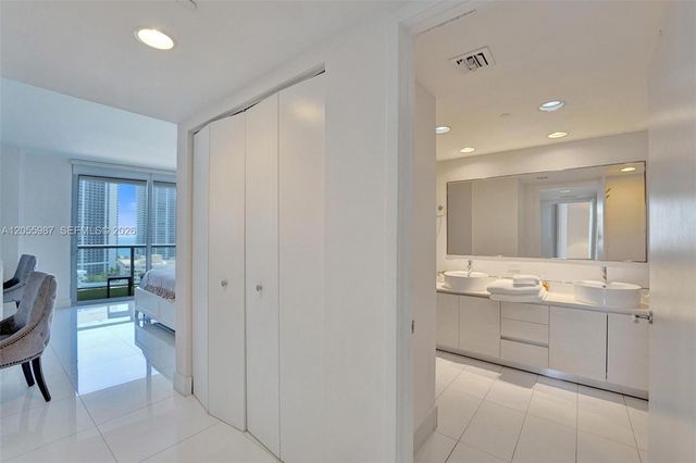2600 E Hallandale Beach Boulevard T1902, Hallandale Beach, FL 33009