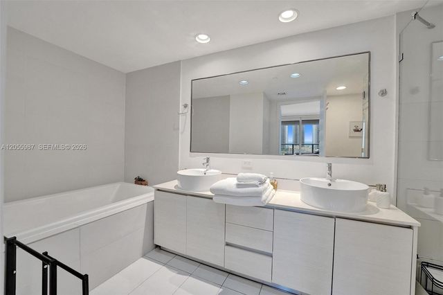 2600 E Hallandale Beach Boulevard T1902, Hallandale Beach, FL 33009