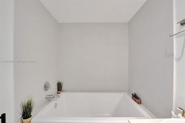2600 E Hallandale Beach Boulevard T1902, Hallandale Beach, FL 33009