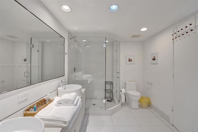 2600 E Hallandale Beach Boulevard T1902, Hallandale Beach, FL 33009