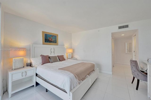 2600 E Hallandale Beach Boulevard T1902, Hallandale Beach, FL 33009
