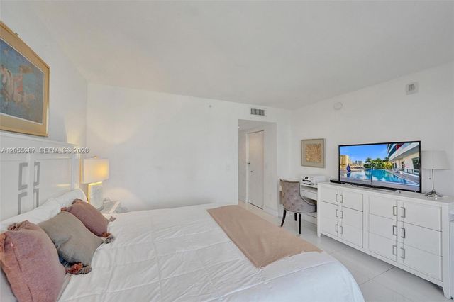 2600 E Hallandale Beach Boulevard T1902, Hallandale Beach, FL 33009