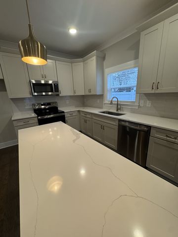 401 Gingerwood Ct, Hermitage, TN 37076