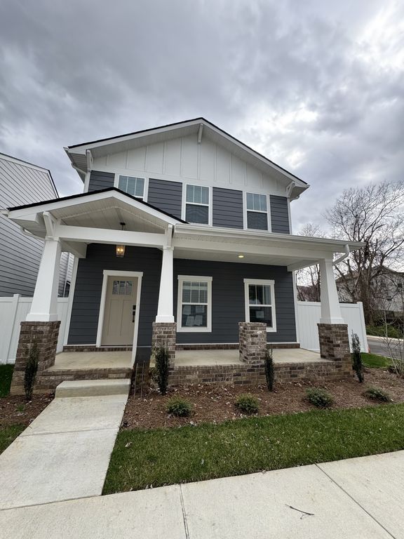 401 Gingerwood Ct, Hermitage, TN 37076