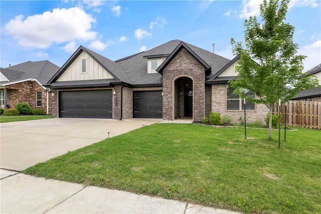 1411 Ocean Drive, Centerton, AR 72719