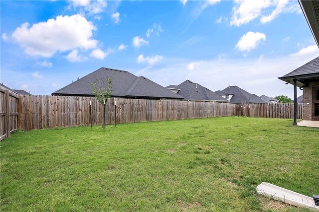 1411 Ocean Drive, Centerton, AR 72719
