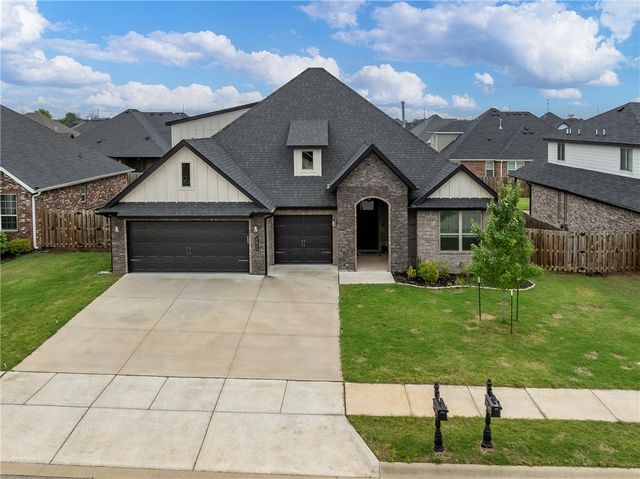 1411 Ocean Drive, Centerton, AR 72719