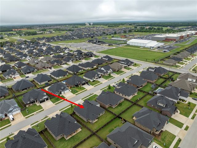 1411 Ocean Drive, Centerton, AR 72719