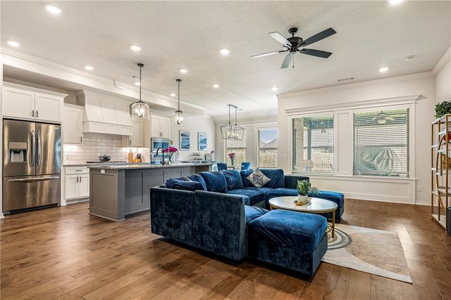 1411 Ocean Drive, Centerton, AR 72719