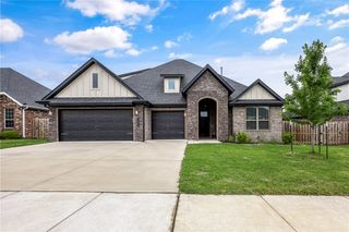 1411 Ocean Drive, Centerton, AR 72719